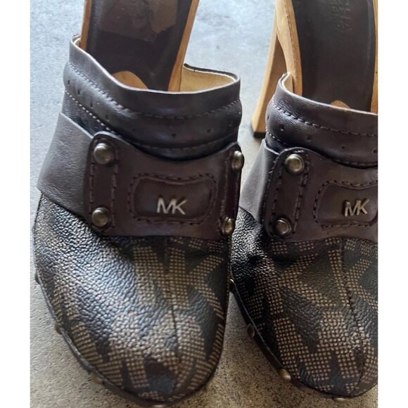 Michael Kors Leather Studd Wood clogs Luggage Brown Platform Heels Womens Size 4 - Picture 3 of 16